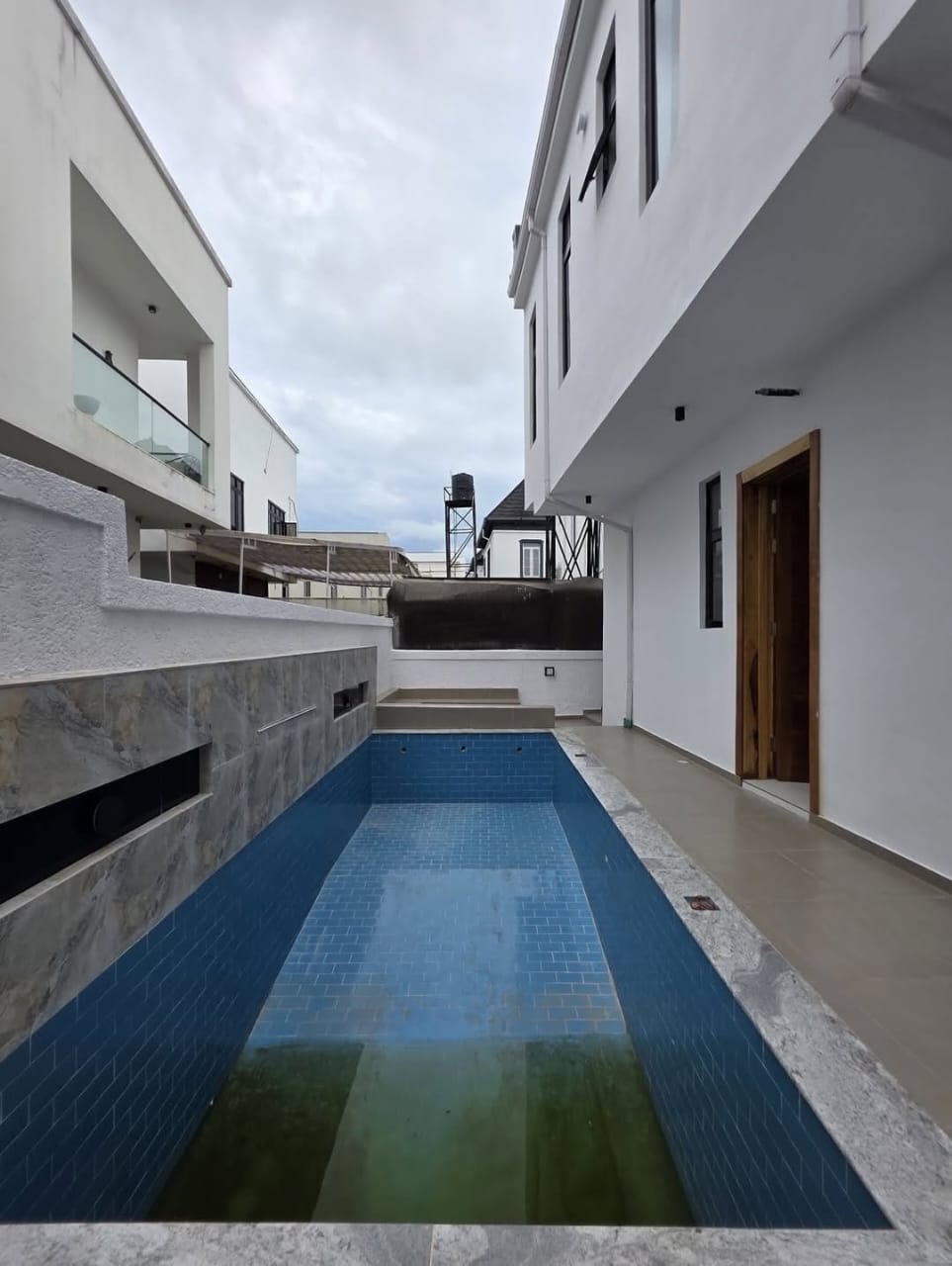 5-Bedroom Duplex For Sale in IKOTA LEKKI, Lagos State — ₦450,000,000 | GidiStay — 5 bed duplex in IKOTA LEKKI, Lagos State (interior)