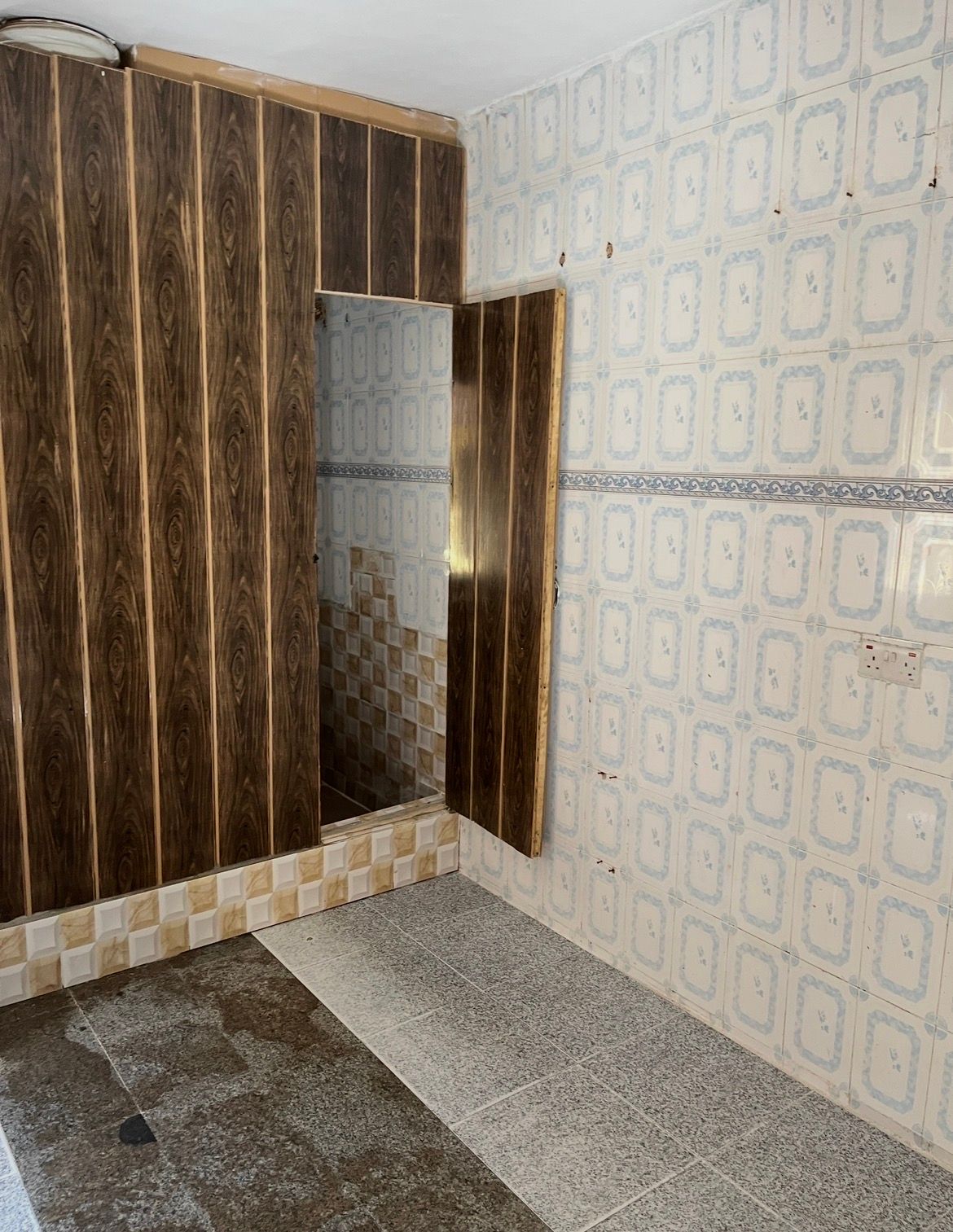 1 ROOM SELF CONTAIN — ₦1,000,000/year | GidiStay — 1 bed apartment in Ajah, Lagos (interior)