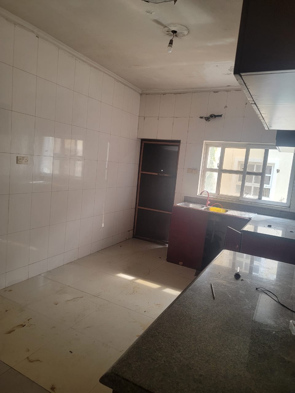 3 bedroom apartment available in agungi with Bq — ₦6,500,000/year | GidiStay — 3 bed apartment in agungi, lagos (interior)