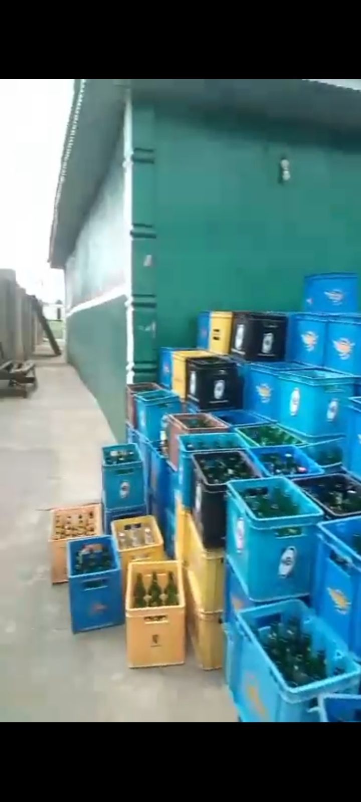Warehouse with lock up shop, big office space — ₦80,000,000 | GidiStay — 1 bed studio in Tipper garage akala express, Ibadan (main view)