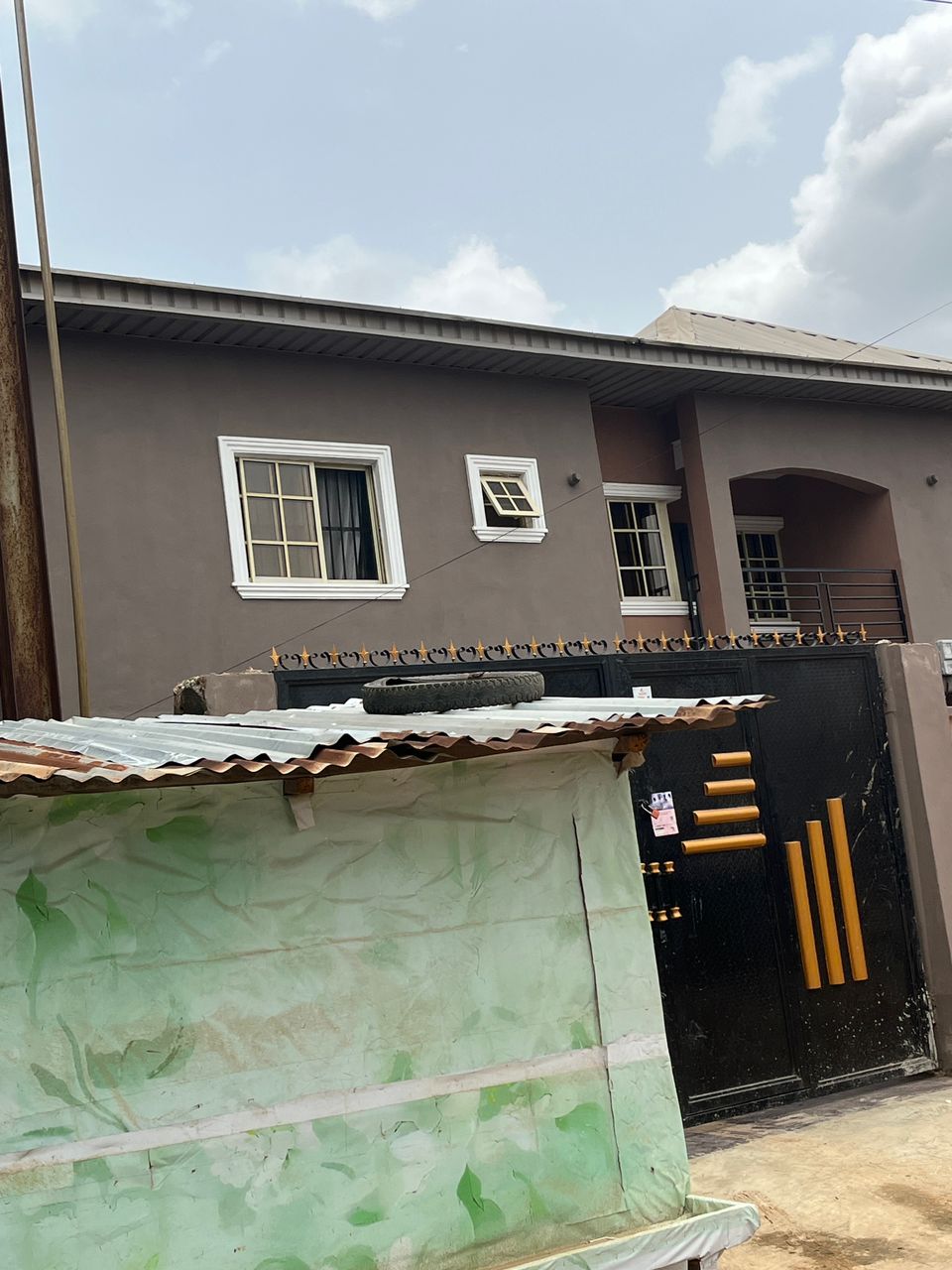 Newly renovated 3 bedroom flat for rent — ₦3,500,000/year | GidiStay — 3 bed  in  (interior)