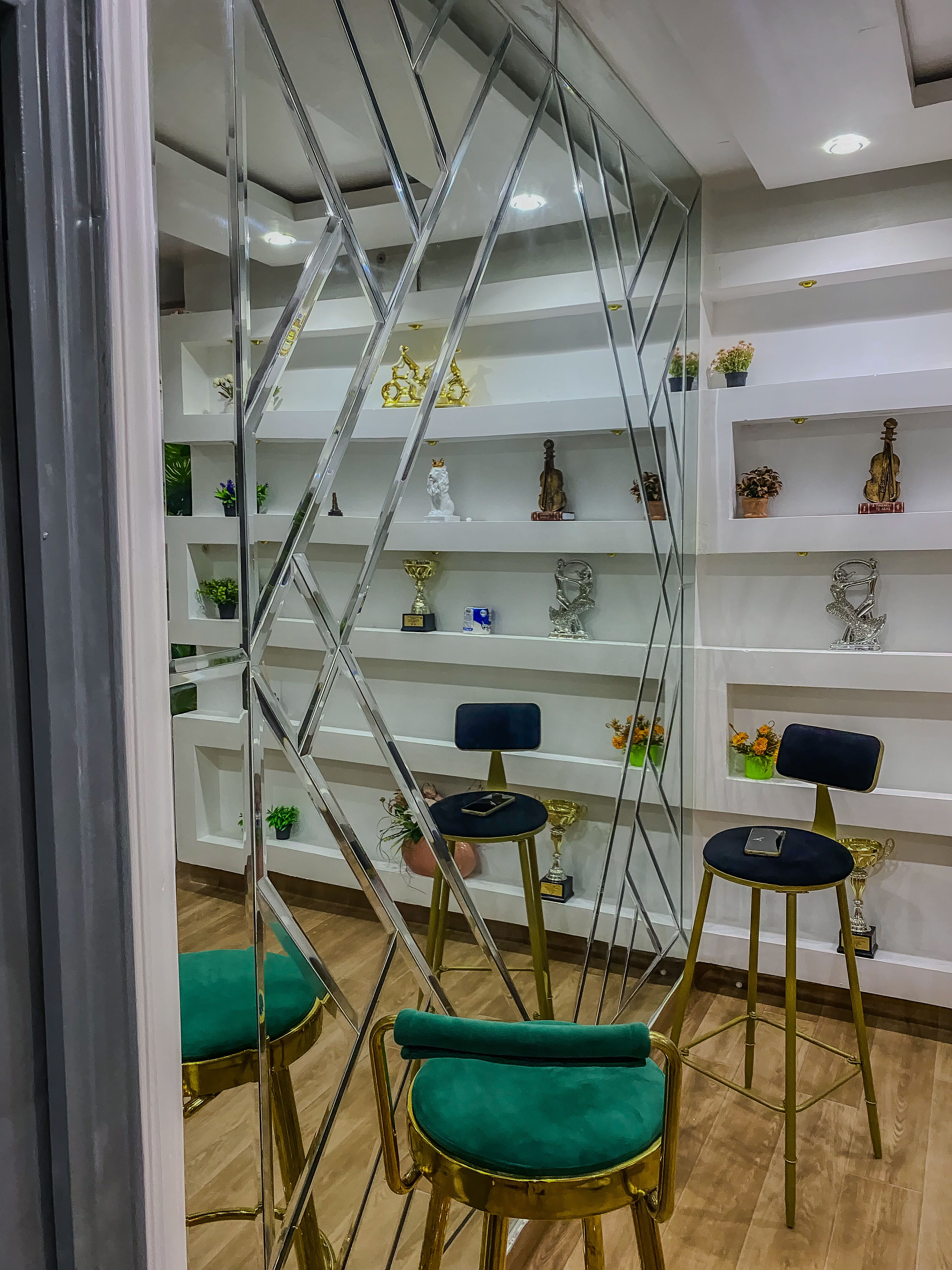 2 bedroom apartment in lekki — ₦145,000/night | GidiStay — 2 bed apartment in Lekki Phase 1, Lagos (main view)