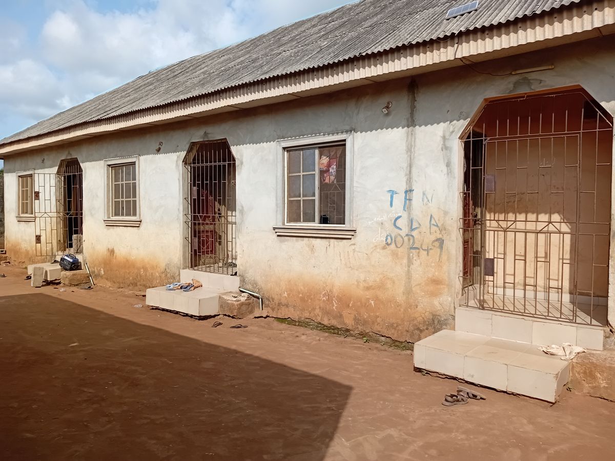 3-Bedroom House For Sale in Badagry, Badagry — ₦15,000,000 | GidiStay — 3 bed house in Badagry, Badagry (interior)