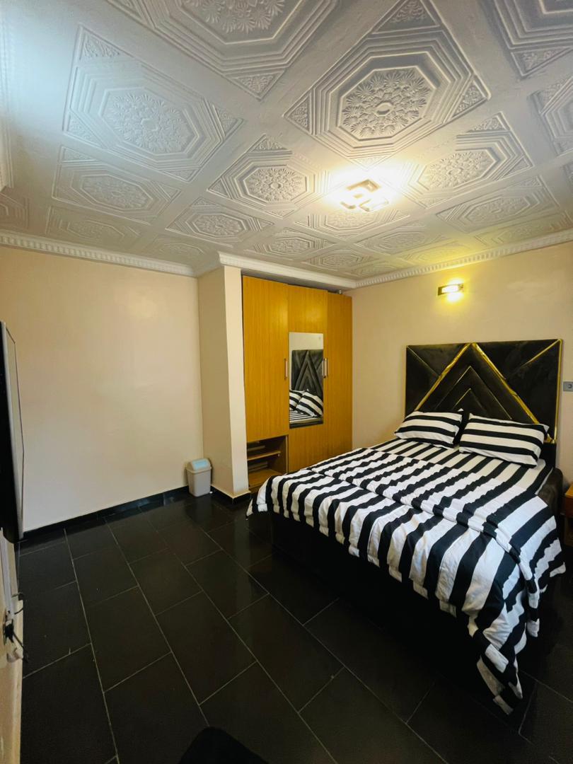 3bedrooms shortlet jericho GRA — ₦250,000/night | GidiStay — 3 bed apartment in Jericho, Ibadan (additional view)