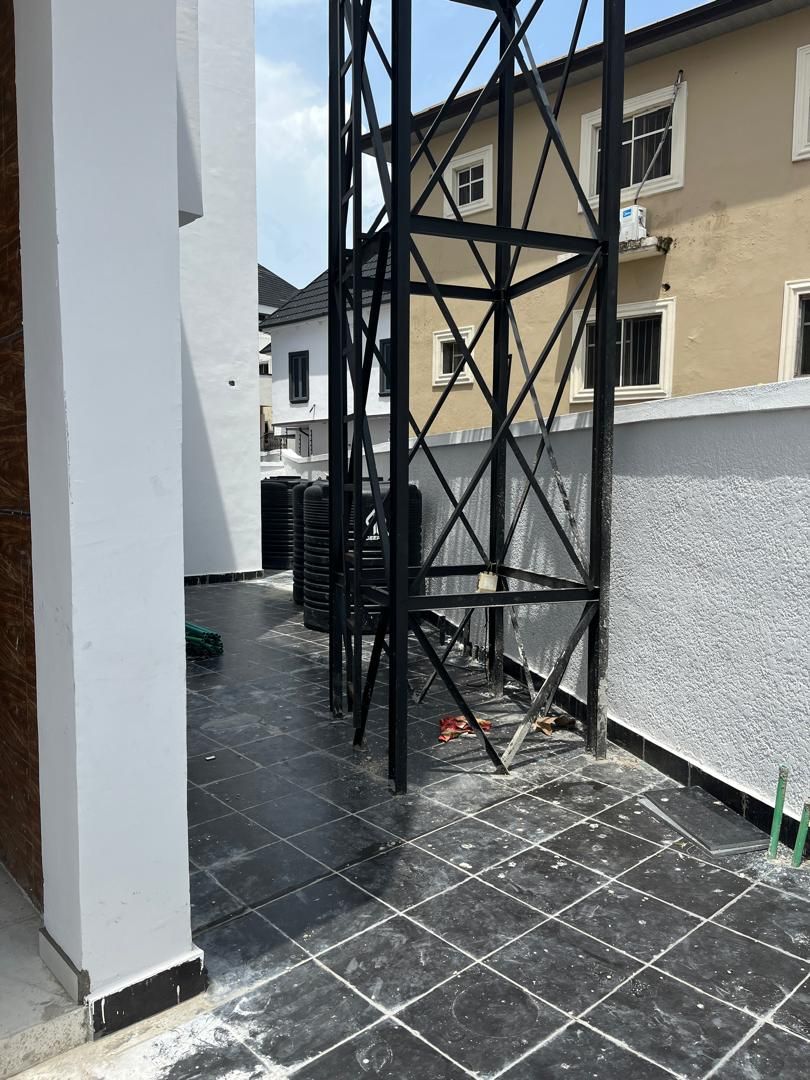 5 bedroom luxurious Duplex in Osapa London, Lagos — ₦750,000,000 | GidiStay — 5 bed duplex in Osapa london, lagos (bedroom view)