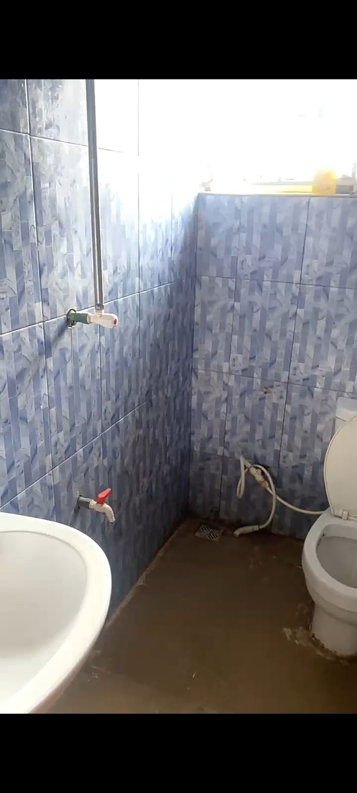 Standard room and parlour self contained at sanyo — 1 bed house in Tipper garage akala express, Ibadan (main view)