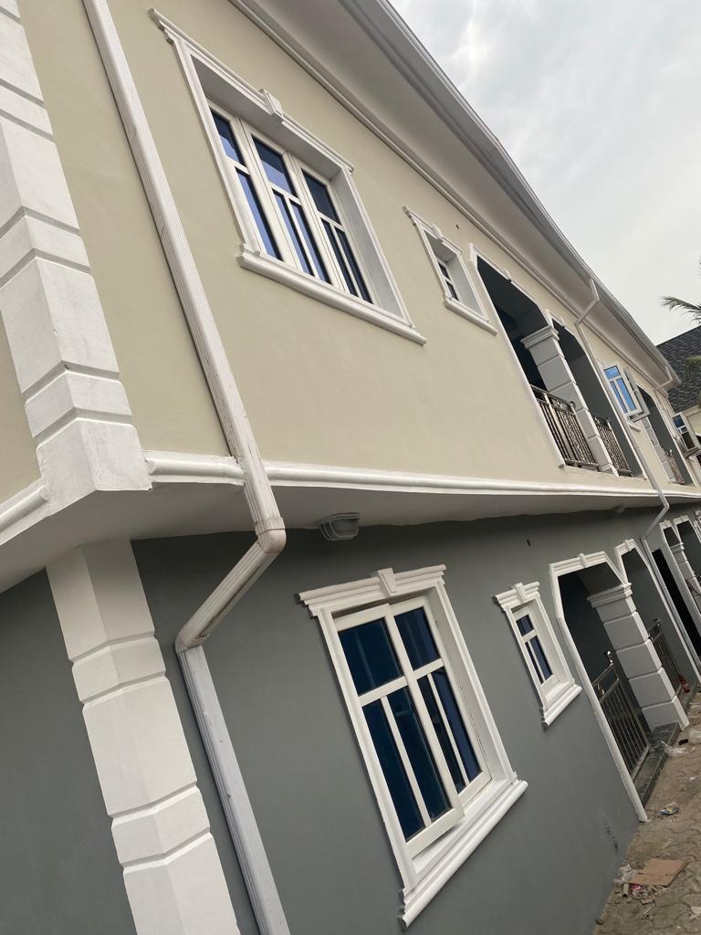Standard 3bedroom flat up stairs — ₦2,000,000/year | GidiStay — 3 bed house in Akala express, Ibadan (interior)