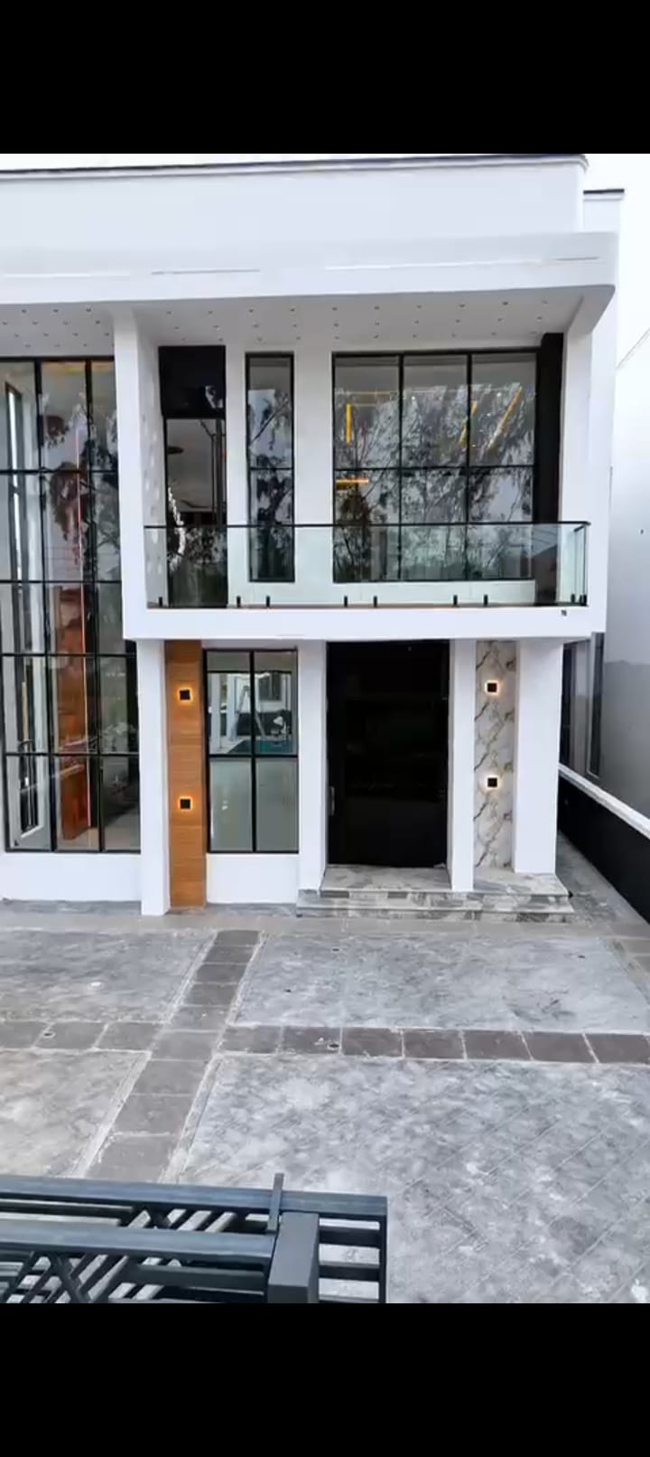 5 bedroom duplex — ₦450,000,000 | GidiStay — 5 bed duplex in Lekki Phase 2, Lagos (main view)