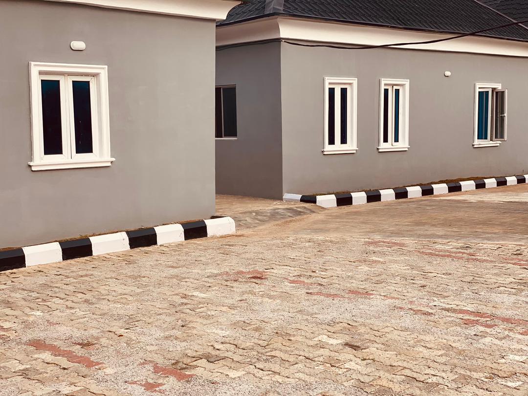 MODERNLY BUILT 2BEDROOM APARTMENT at elebu idi Ahun of Akala Express — ₦700,000/year | GidiStay — 2 bed apartment in Off akala express, Ibadan (interior)