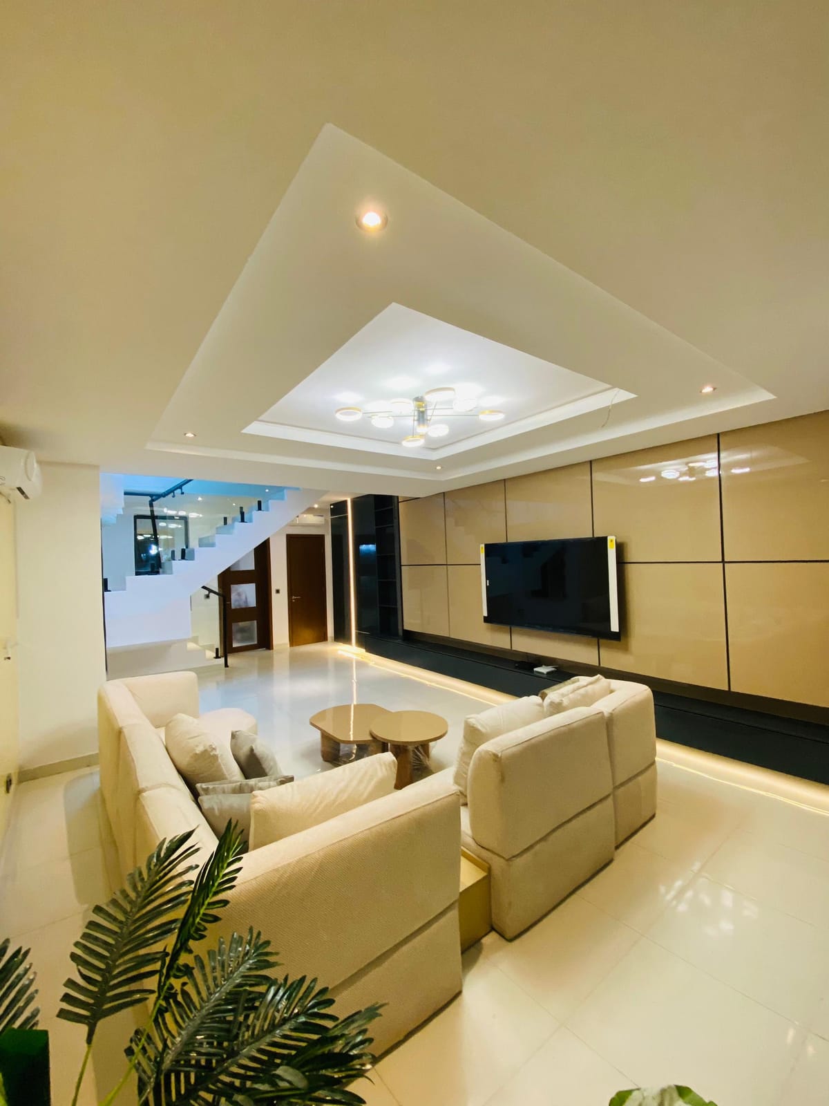 5bedroom brand new fully serviced well furnished duplex. — ₦250,000,000 | GidiStay — 5 bed duplex in Lekki Phase 1, Lagos (main view)