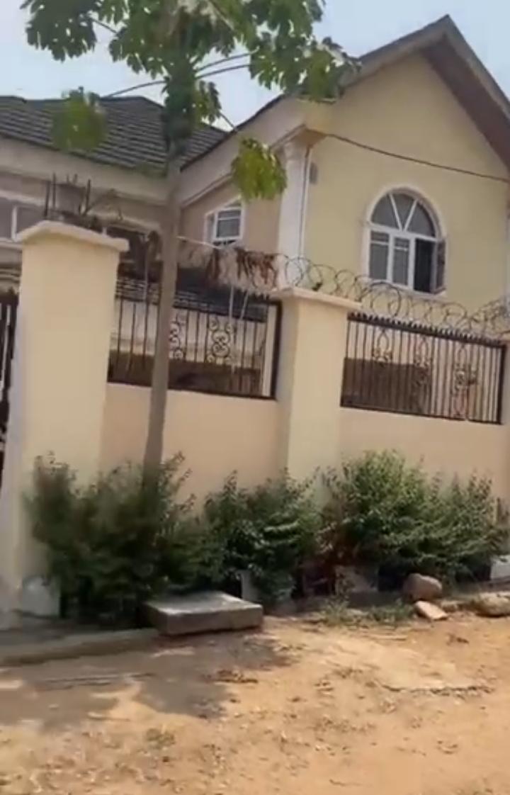 Luxury 4bedroom SELF COMPOUND duplex at Heritage estate akala express — ₦4,000,000/year | GidiStay — 4 bed house in Off akala express, Ibadan (additional view)