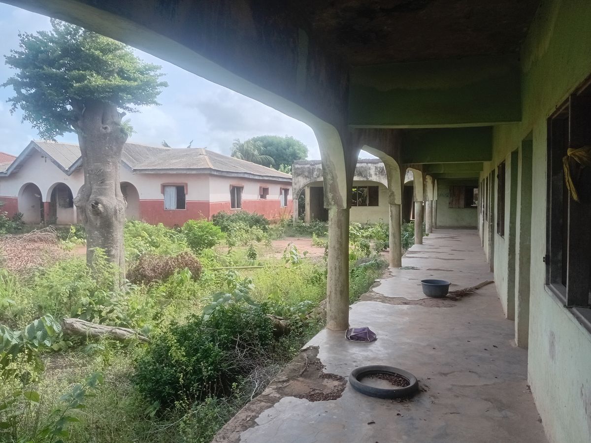Commercial Property For Sale in Badagry, Badagry — ₦25,000,000 | GidiStay — 10 bed commercial in Badagry, Badagry (interior)