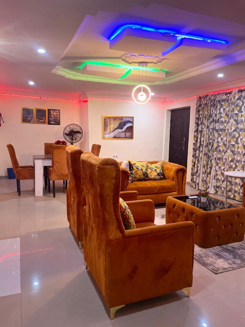 3 Bedroom apartment in orita challenge — ₦180,000/night | GidiStay — 3 bed apartment in Orita challenge, Ibadan (interior)