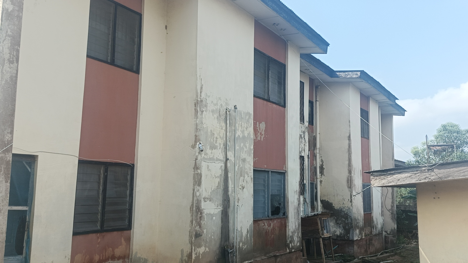 House of 2 x 4 Bedroom Flats - Ashi, Ibadan — ₦100,000,000 | GidiStay — 8 bed house in Bodija, Ibadan (interior)