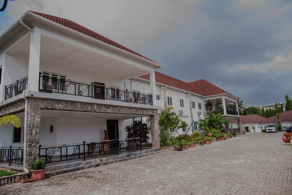 5 bedroom Apartment in Iyaganku GRA Ibadan — ₦650,000/night | GidiStay — 5 bed apartment in Iyaganku GRA, Ibadan (bedroom view)