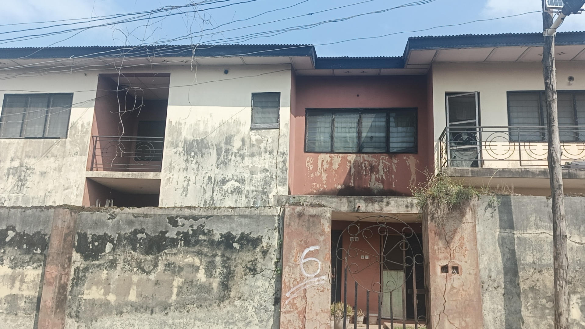 House of 2 x 4 Bedroom Flats - Ashi, Ibadan — ₦100,000,000 | GidiStay — 8 bed house in Bodija, Ibadan (main view)