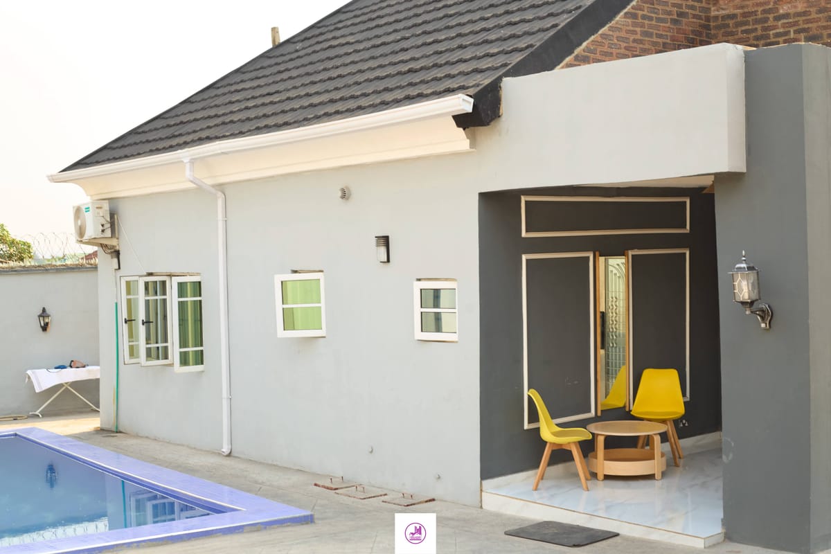 GEZA LUXURY APARTMENT ALALUBOSA IBADAN — ₦75,000/night | GidiStay — 3 bed apartment in Alalubosa GRA, Ibadan (main view)