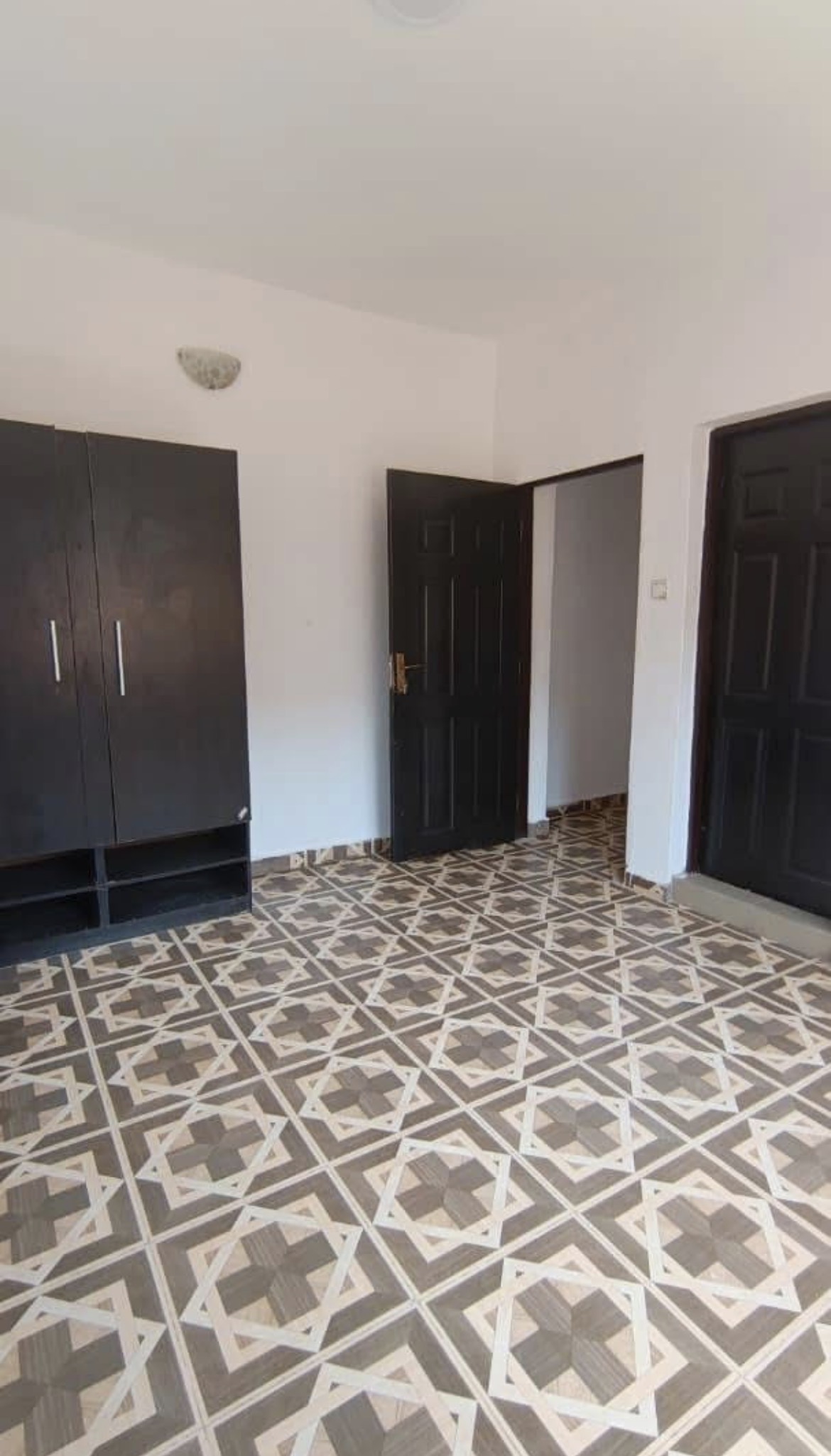 URGENT ROOM AVAILABLE IN IKATE LEKKI (CLOSE TO VI) — ₦1,000,000/year | GidiStay — 1 bed  in  (main view)