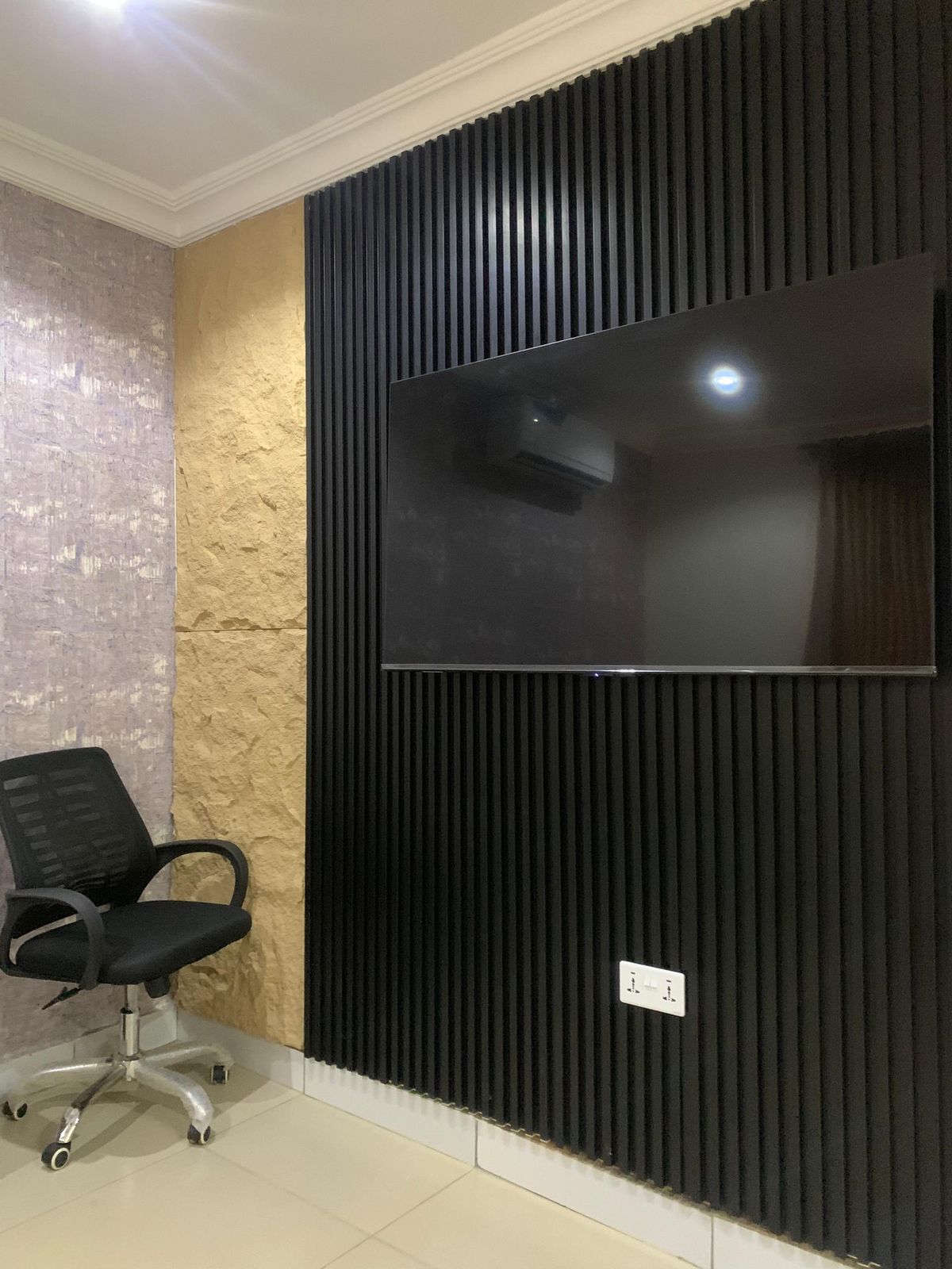 Suite — 1 bed hotel in Bodija, Ibadan (bedroom view)