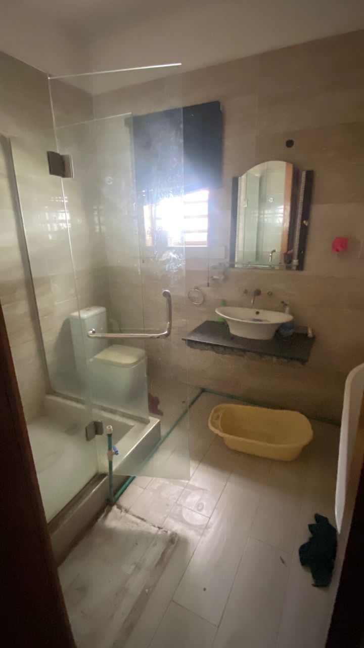 4-Bedroom Duplex For Rent in chevron, lekki, Lagos — ₦10,000,000/year | GidiStay — 4 bed duplex in chevron, lekki, Lagos (interior)