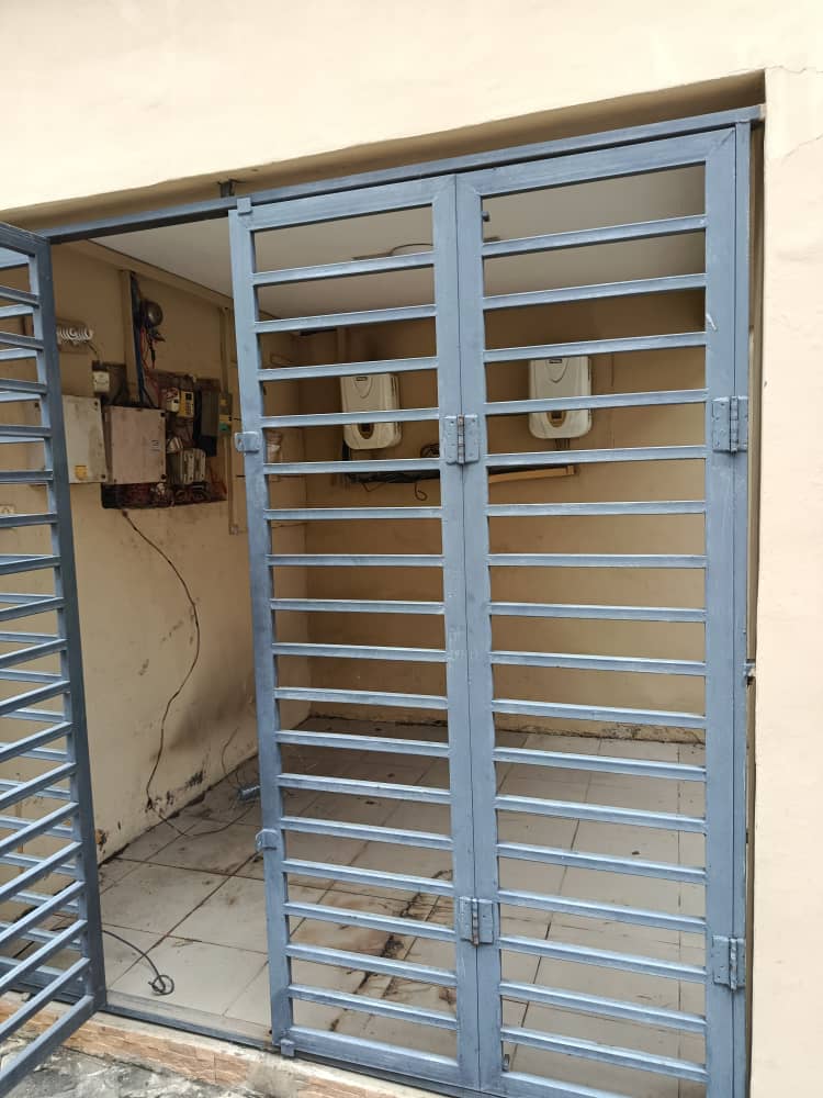 3 bedroom apartment available in agungi with Bq — ₦6,500,000/year | GidiStay — 3 bed apartment in agungi, lagos (bedroom view)