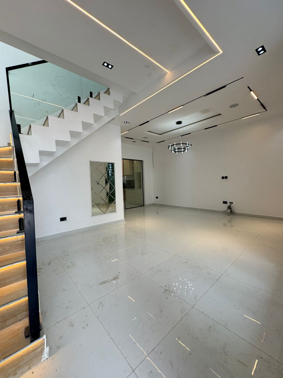 Royal Pine 4-bedroom semi detached duplex for sale ***Price Drop*** — ₦230,000,000 | GidiStay — 4 bed house in Lekki Phase 2, Lagos (interior)