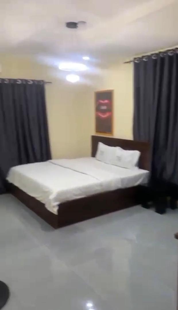 1room and parlor mini flat in taska — ₦100,000/night | GidiStay — 1 bed apartment in Taska orita challenge, Ibadan (bedroom view)
