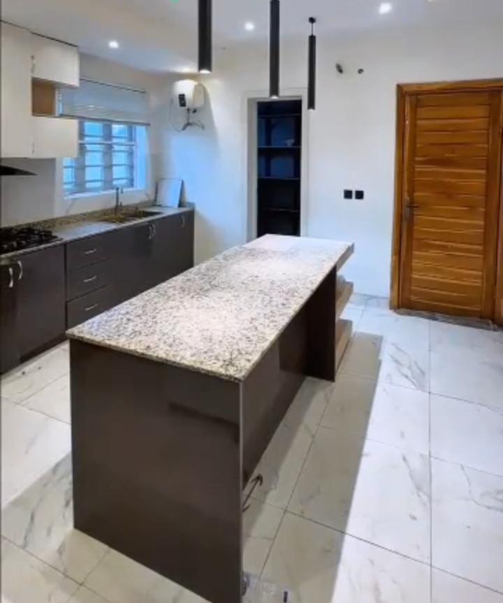 4bedroom Duplex at Carlton Gates Estates — ₦135,000,000 | GidiStay — 4 bed house in Akobo calton gate, Ibadan (additional view)