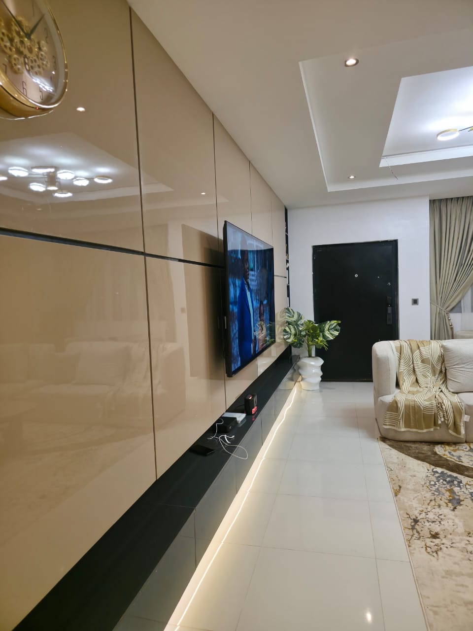 5bedroom brand new fully serviced well furnished duplex. — ₦250,000,000 | GidiStay — 5 bed duplex in Lekki Phase 1, Lagos (interior)