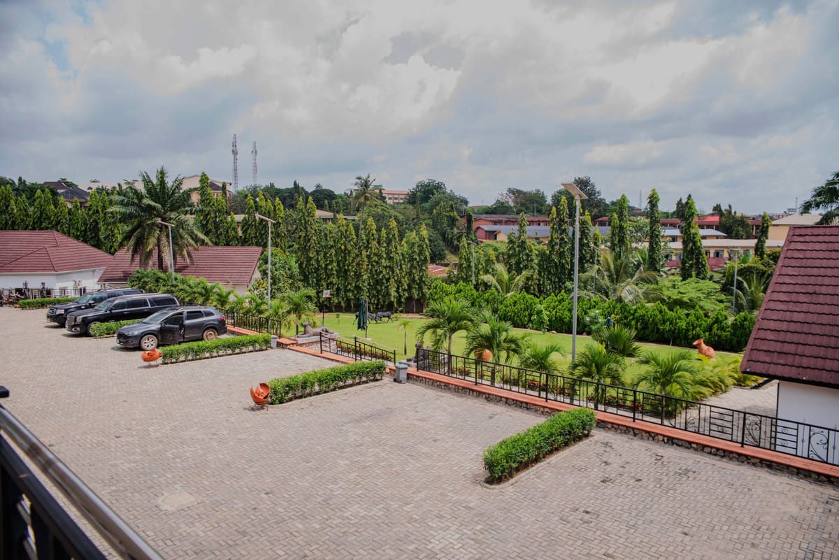 5 bedroom Apartment in Iyaganku GRA Ibadan — ₦650,000/night | GidiStay — 5 bed apartment in Iyaganku GRA, Ibadan (interior)