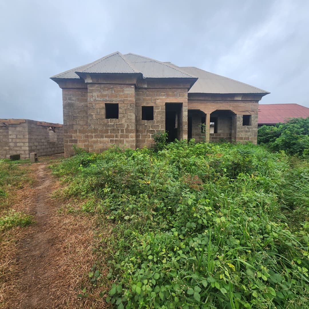 UNCOMPLETED 3BEDROOM BUNGALOW AT MONIYA ODO OBA — ₦15,000,000 | GidiStay — 3 bed land in Odo oba moniya, Ibadan (main view)