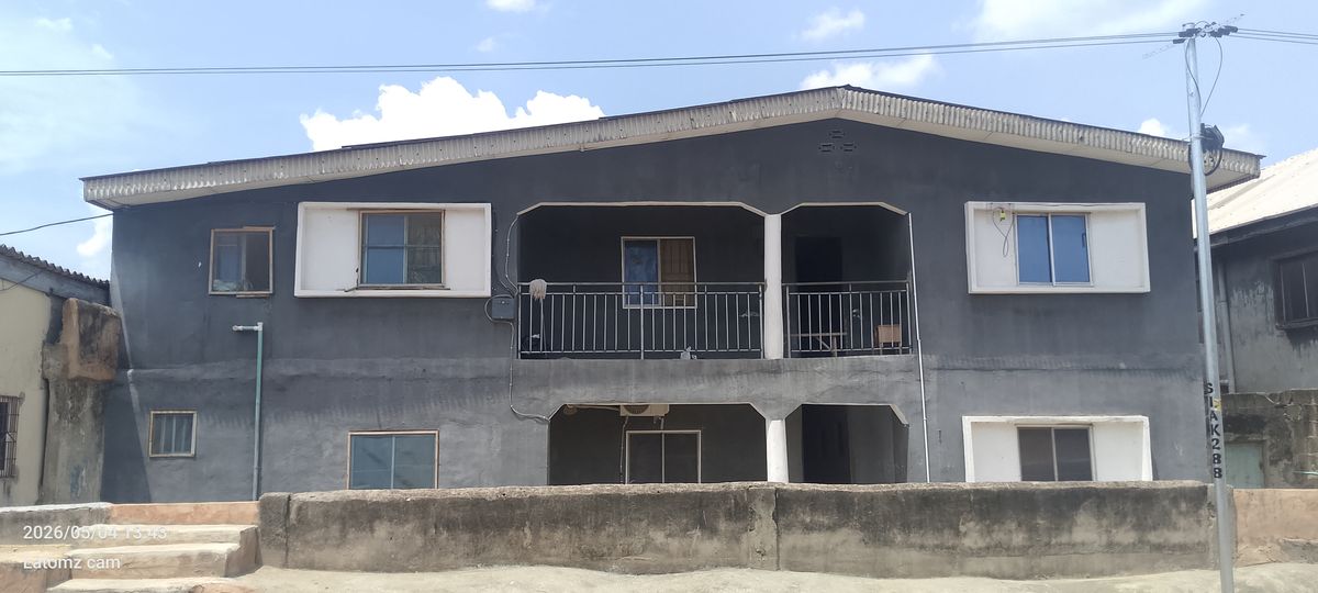 Mini flat in Shogunle Oshodi — ₦1,300,000/year | GidiStay — 1 bed apartment in Oshodi, Lagos (main view)