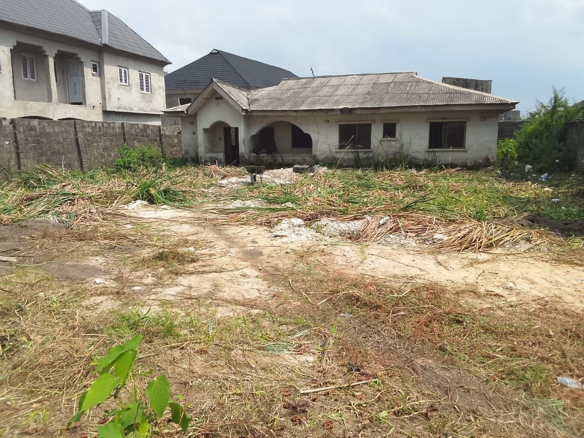 A Plot Of Land with 3 Bedrooms Bungalow — ₦95,000,000 | GidiStay — 3 bed land in  (additional view)